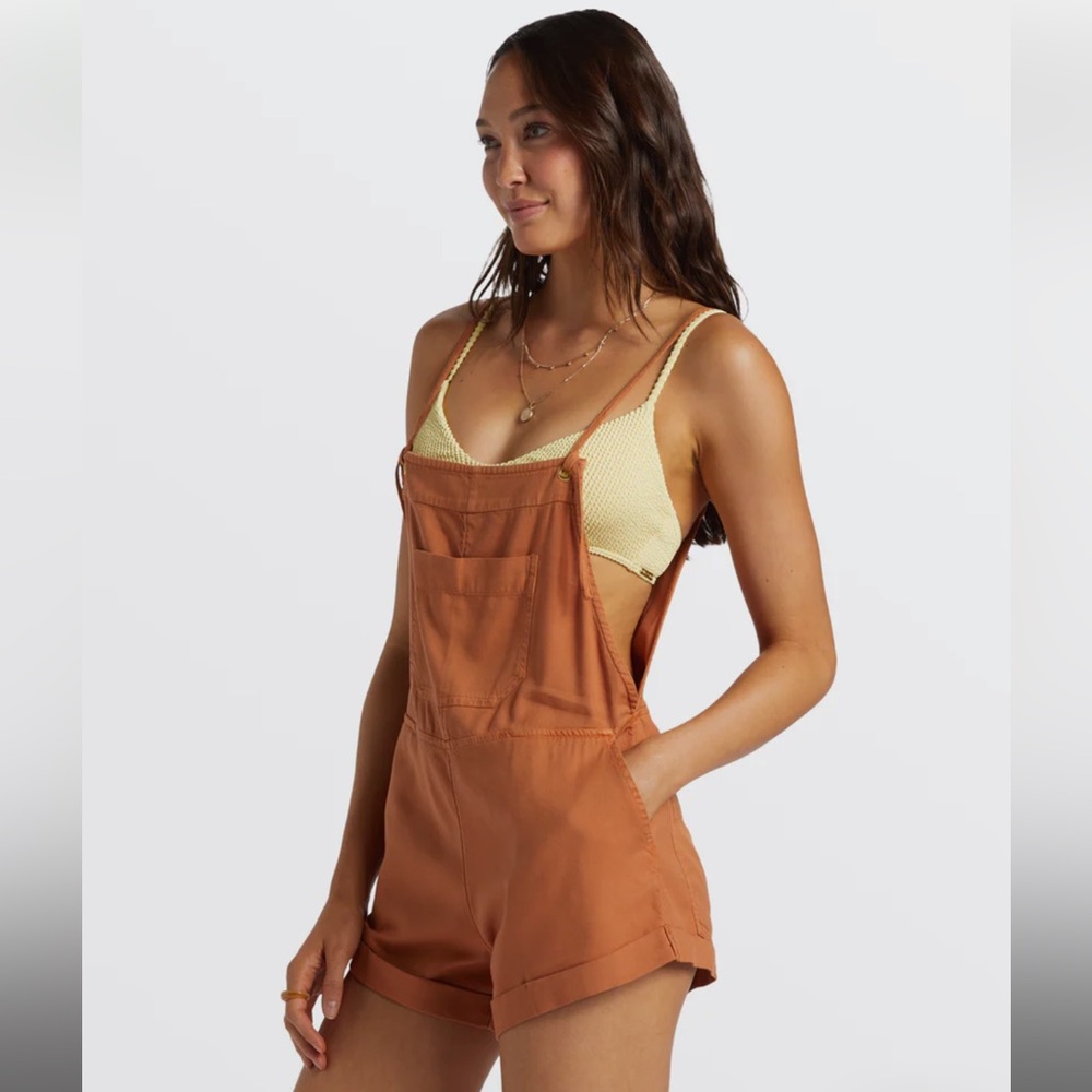 Billabong Romper brand new!!